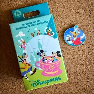 Disneyland Best Day Ever Enamel Pin - Donald Duck